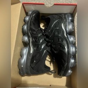 nike vapormax plus